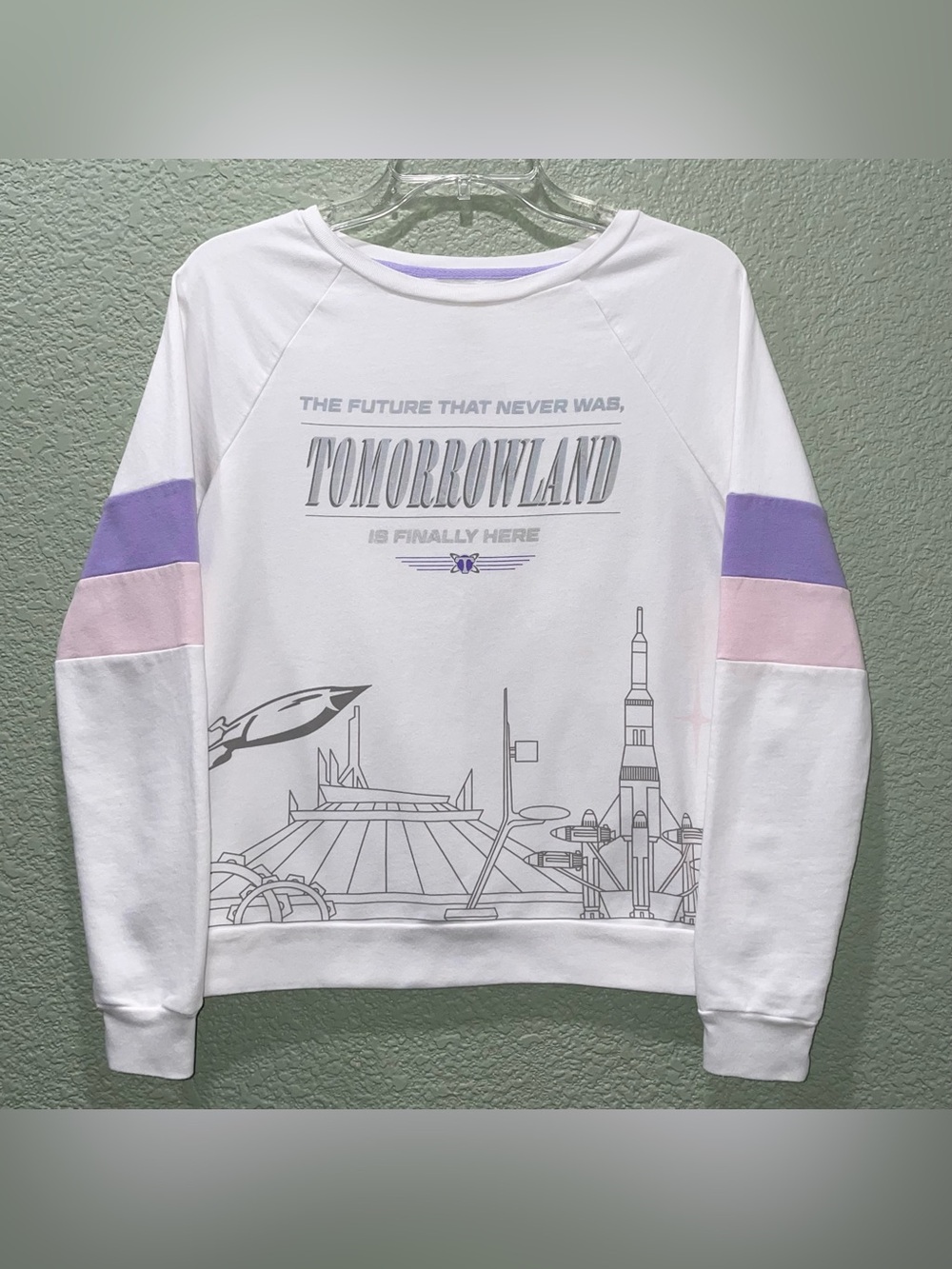 Disney Parks Tomorrowland Sweatshirt M Lavender/Pink Space Station Future Sci-Fi